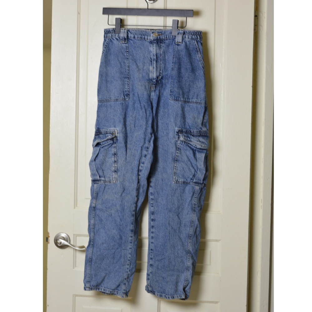Stone Wash Wide-Leg Jeans